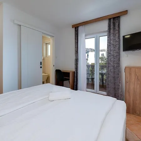 Dosen Ii Gæstehus Baška