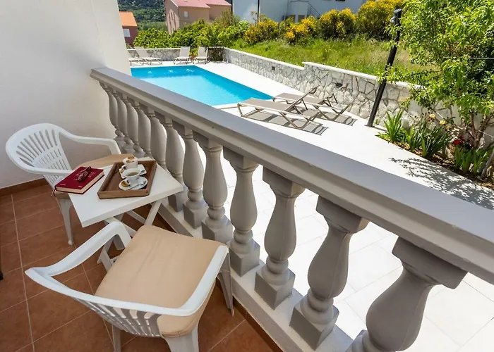 Dosen Ii 3* 巴斯卡