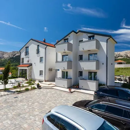 Gasthuis Dosen Ii Baška