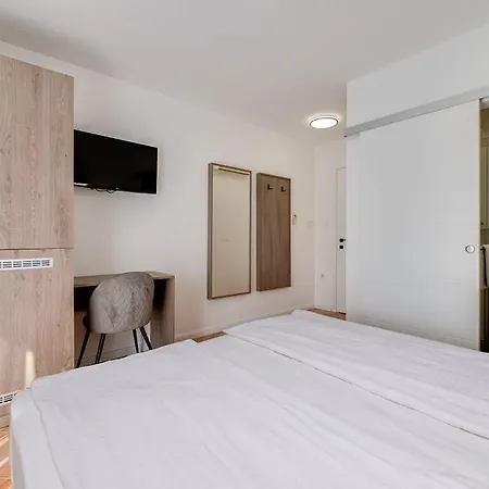 Dosen Ii Gostinjska kuća Baska (Krk)