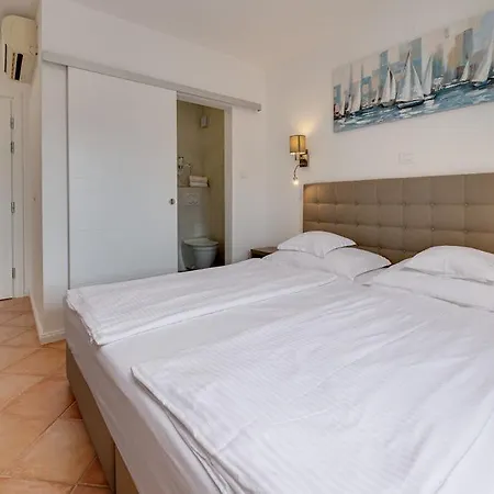 Dosen Ii Gostinjska kuća