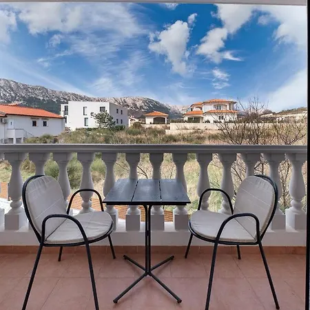 Dosen Ii Gostinjska kuća 3*