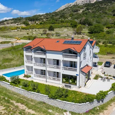 Dosen Ii Gostinjska kuća