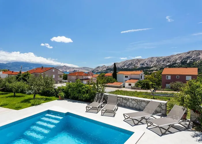 Dosen Ii בית הארחה באסקה